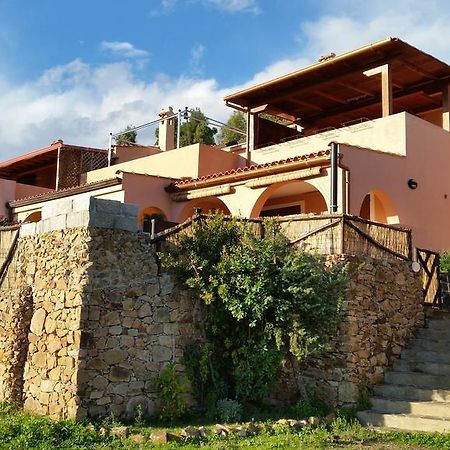 Villa Eden Home Holiday Santa Margherita di Pula Luaran gambar