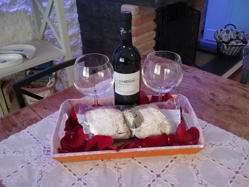 Villa Eden Home Holiday Santa Margherita di Pula Luaran gambar