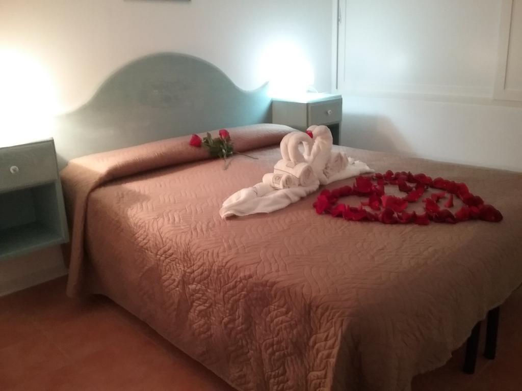 Villa Eden Home Holiday Santa Margherita di Pula Luaran gambar